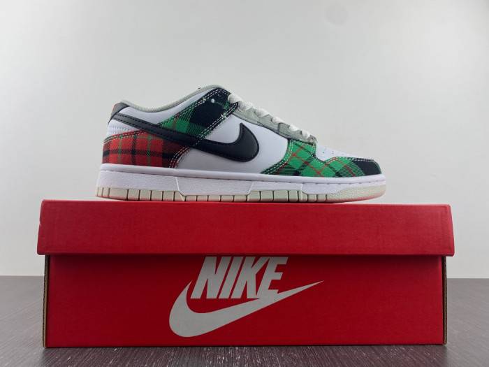 Nike Dunk Low Tartan Plaid DV0827-100