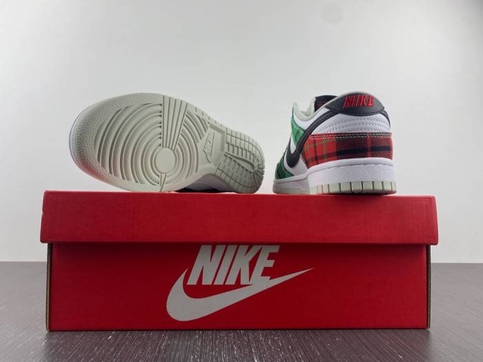 Nike Dunk Low Tartan Plaid DV0827-100