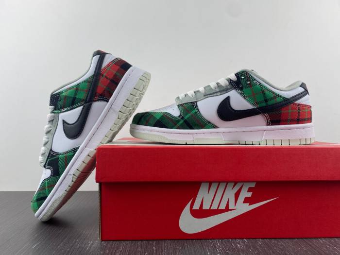 Nike Dunk Low Tartan Plaid DV0827-100