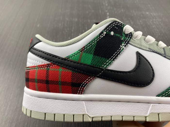Nike Dunk Low Tartan Plaid DV0827-100