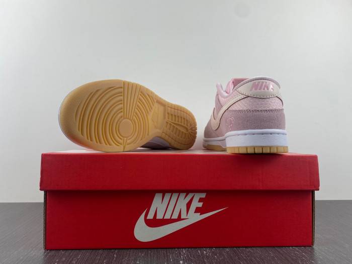 Nike Dunk Low Teddy Bear (W) DZ5318-640