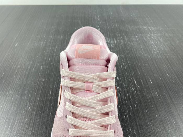 Nike Dunk Low Teddy Bear (W) DZ5318-640