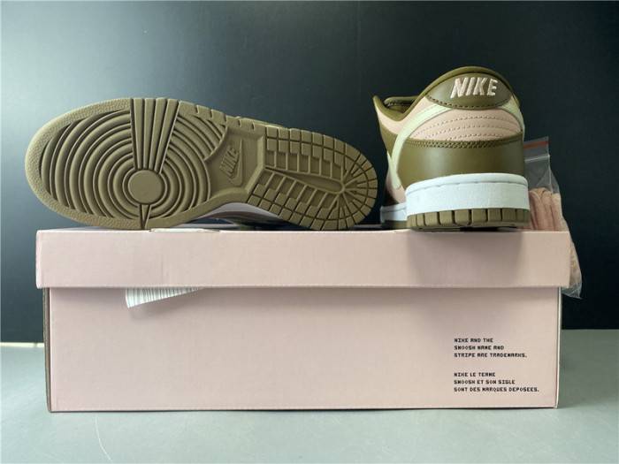 Nike Dunk SB Low Stussy Cherry 304292-671