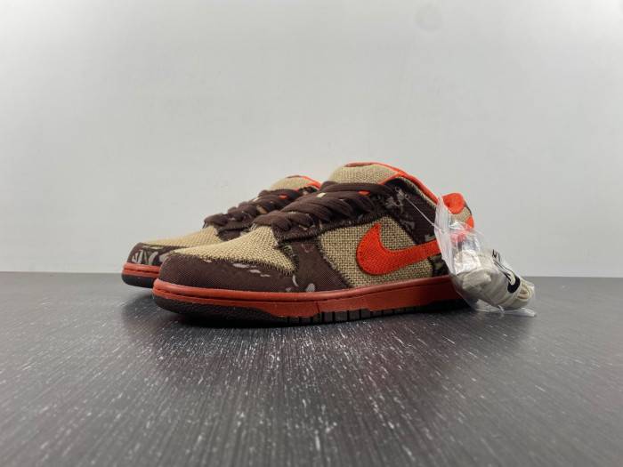 Nike SB Dunk Low “Hunter Reese Forbes”