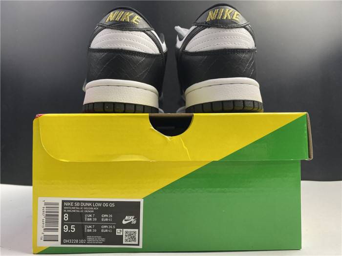 Nike SB Dunk Low Stars Black (2021) DH3228-102