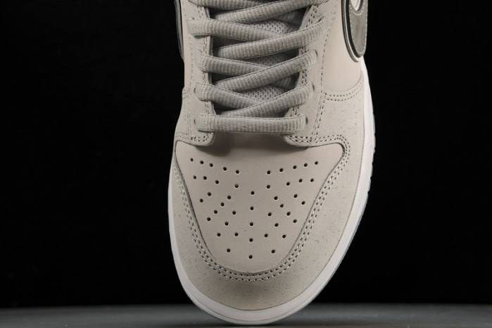 Nike SB Dunk Low White Lobster (Friends and Family) FD8776-100