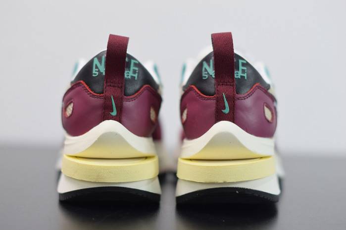 Nike Sacai Nike Pegasus Vaporfly SP BV0073-102