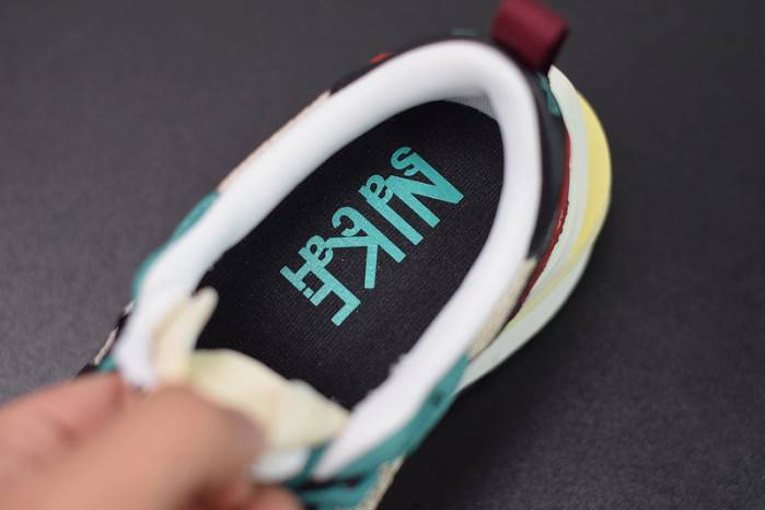 Nike Sacai Nike Pegasus Vaporfly SP BV0073-102