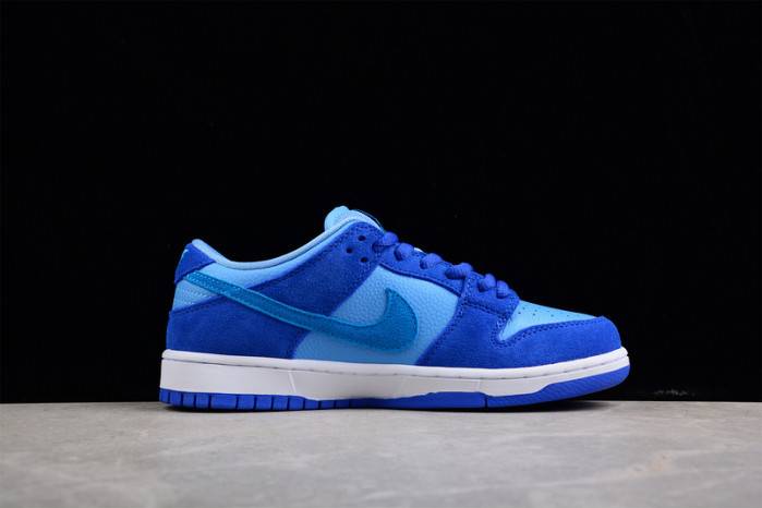 Nike Sb Dunk Low Blue Raspberry DM0807-400