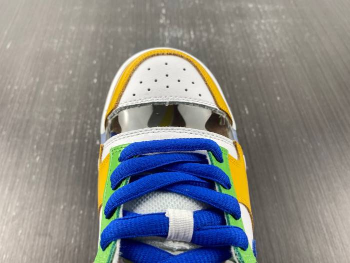 Nike Sb Dunk Low Sandy Bodecker FD8777-100