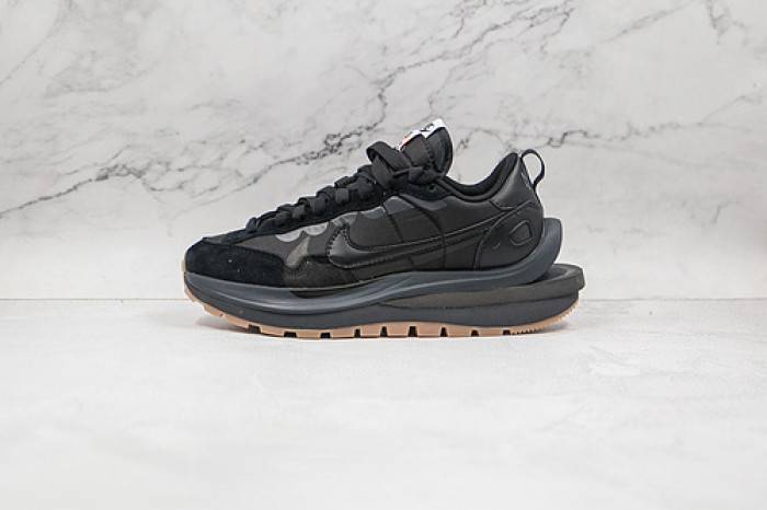 Nike Vaporwaffle Sacai Black GumDD1875-001
