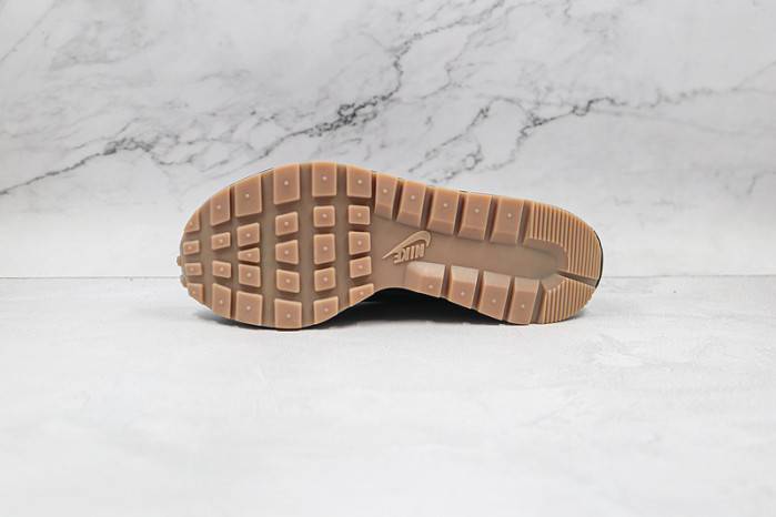 Nike Vaporwaffle Sacai Black GumDD1875-001