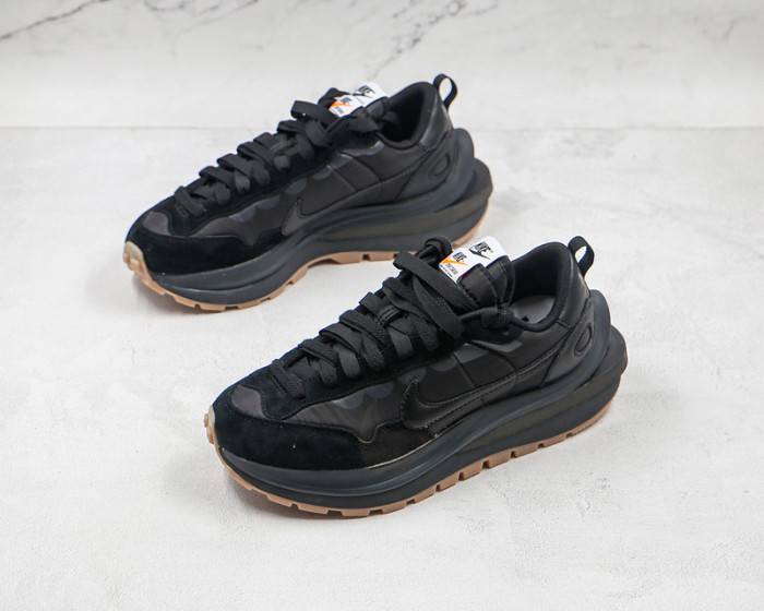 Nike Vaporwaffle Sacai Black GumDD1875-001
