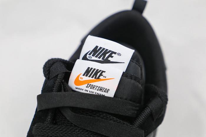 Nike Vaporwaffle Sacai Black GumDD1875-001