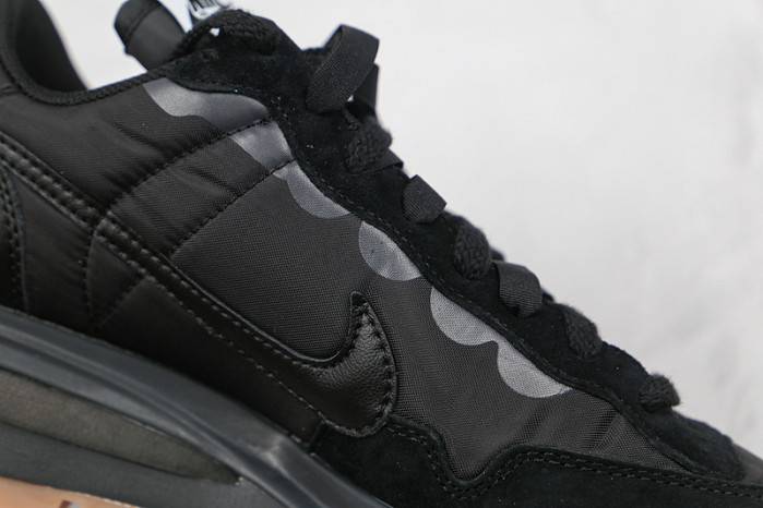 Nike Vaporwaffle Sacai Black GumDD1875-001