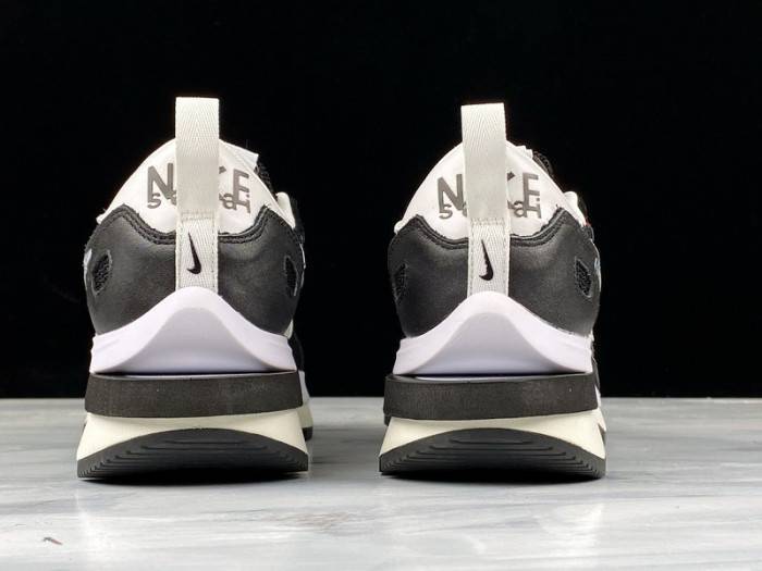 Nike Vaporwaffle Sacai Black White – CV1363-001