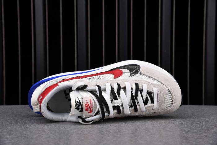 Nike Vaporwaffle Sacai Sport Fuchsia Game Royal CV1363-100