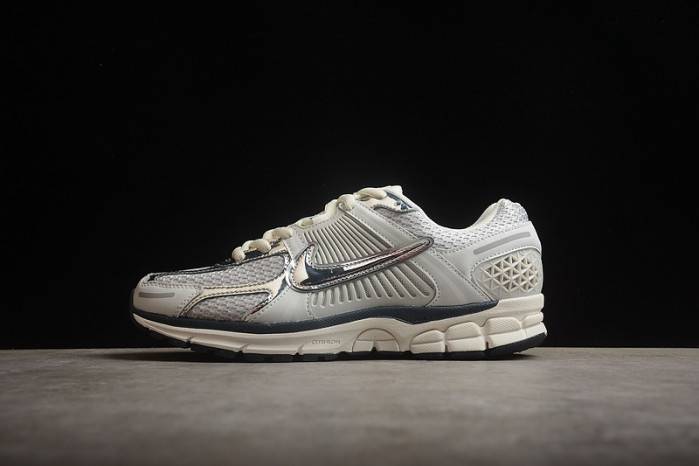 Nike Zoom Vomero 5 Photon Dust Metallic Silver (Women’s) FD0884-025
