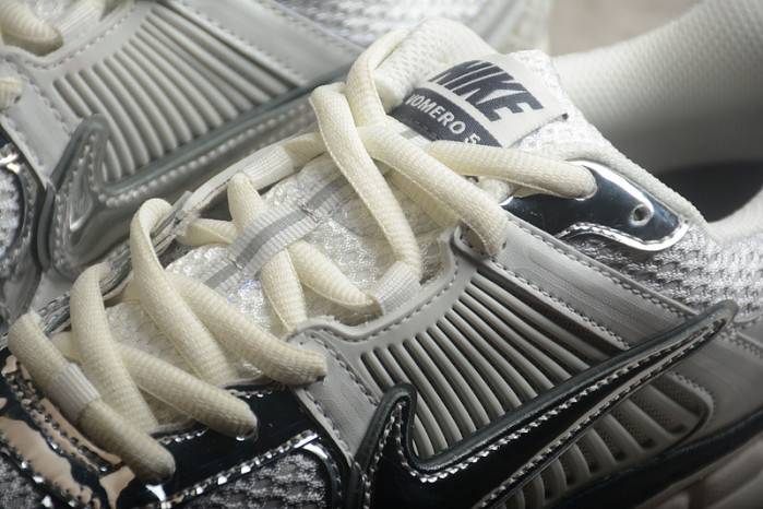 Nike Zoom Vomero 5 Photon Dust Metallic Silver (Women’s) FD0884-025