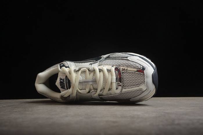 Nike Zoom Vomero 5 Photon Dust Metallic Silver (Women’s) FD0884-025