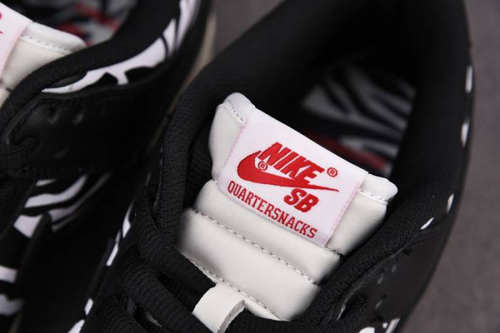 Quartersnacks x Nike SB Dunk Low Zebra DM3510-001