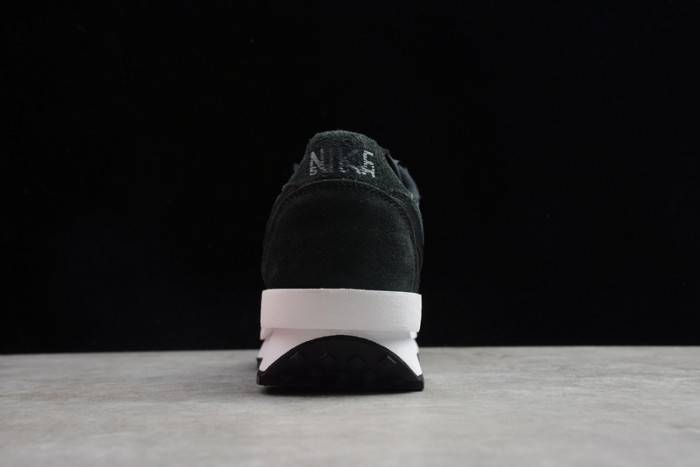 Sacai x Nike LVD Waffle Daybreak Black white BV0073-002