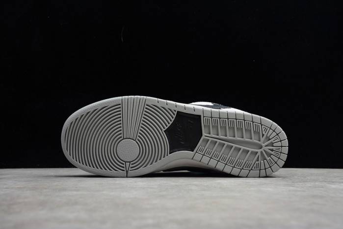 Travis Scott x PlayStation x NK SB Dunk Low BQ6817-101