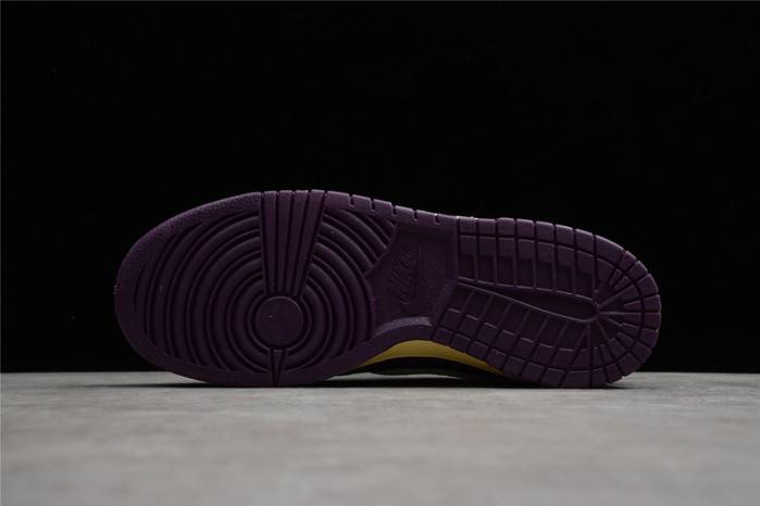 UNDEFEATED’s “Dunk vs. AF-1” Collection Grows With This Snakeskin-Dressed DH6508-400