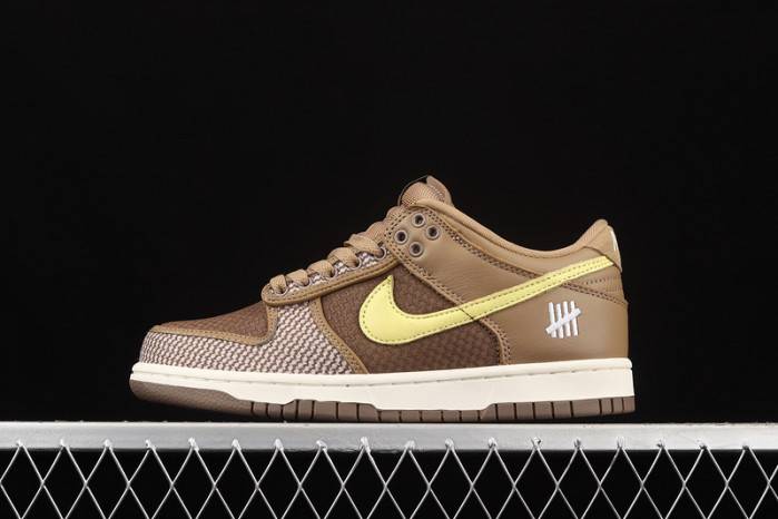 Undefeated X Dunk Low SP ‘Canteen’ – Nike – DH3061-200