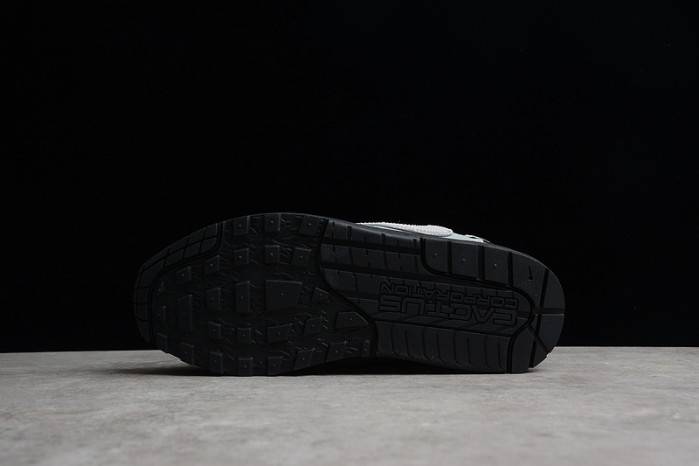 Undefeated x Dunk Low ‘Dunk vs AF1’ – Nike – DO9392-002