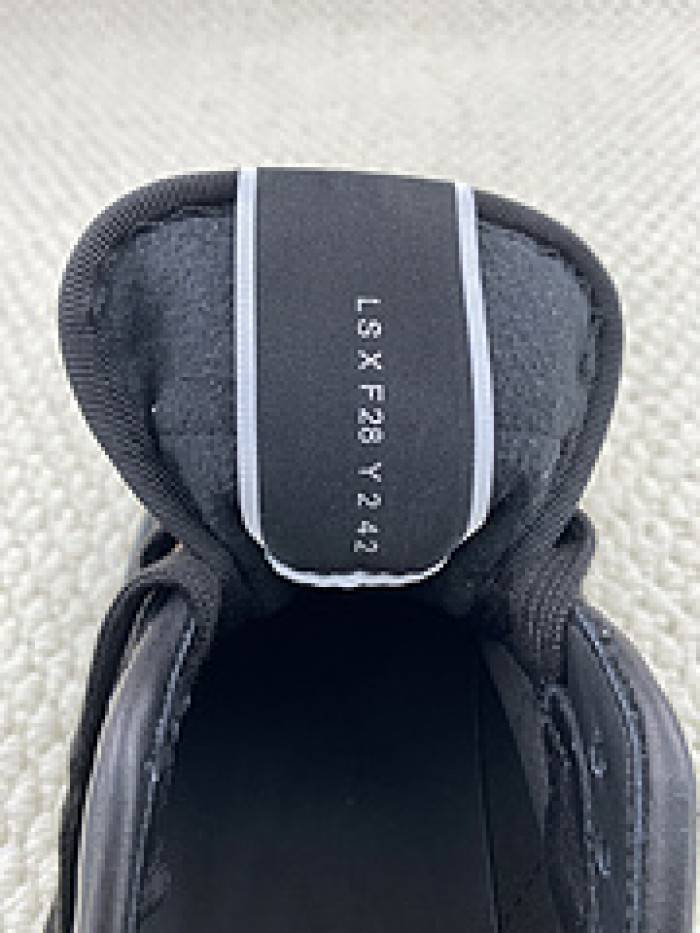 VALE·NTI·NO· Sneakers VS003