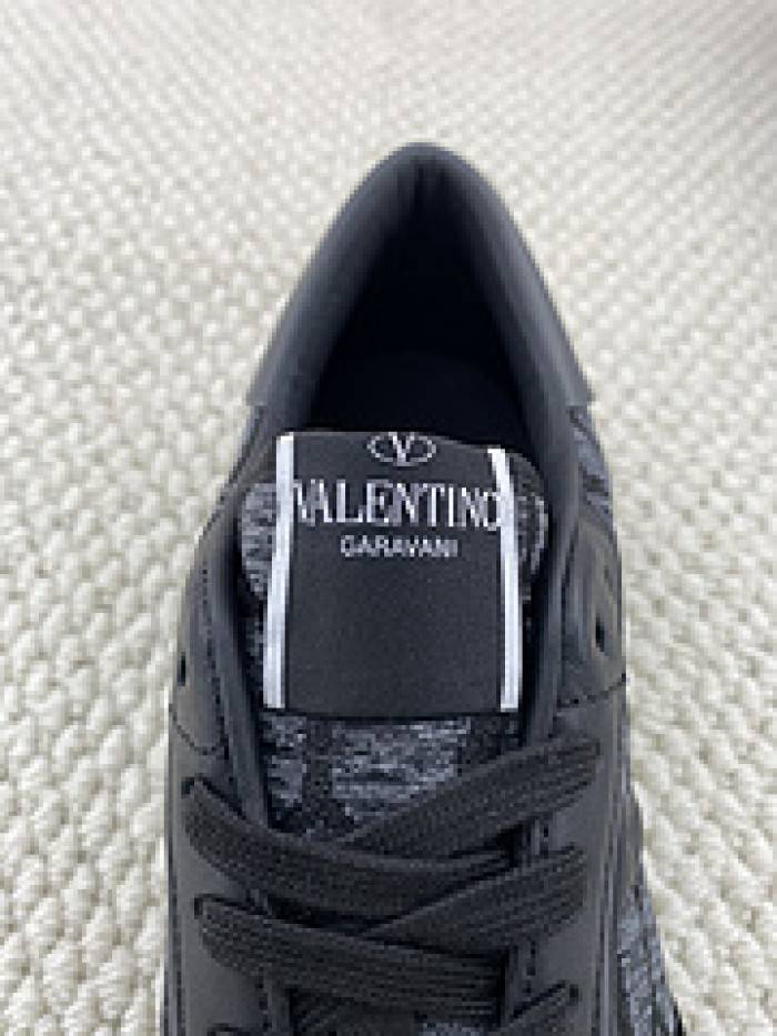 VALE·NTI·NO· Sneakers VS009