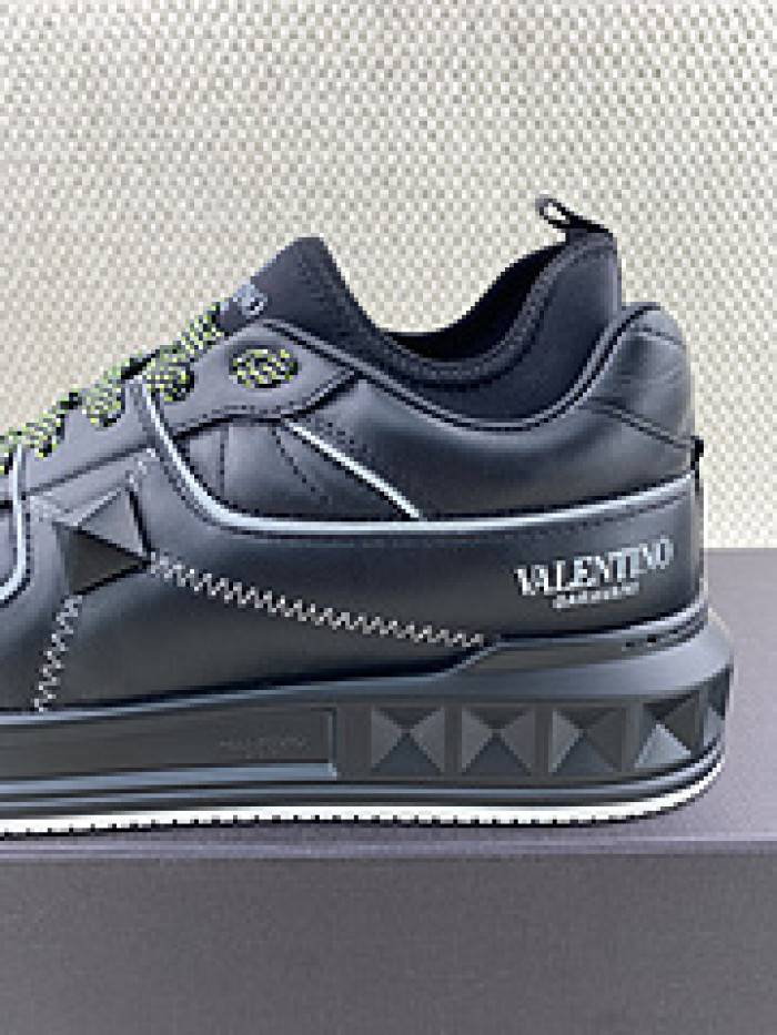 VALE·NTI·NO· Sneakers VS012