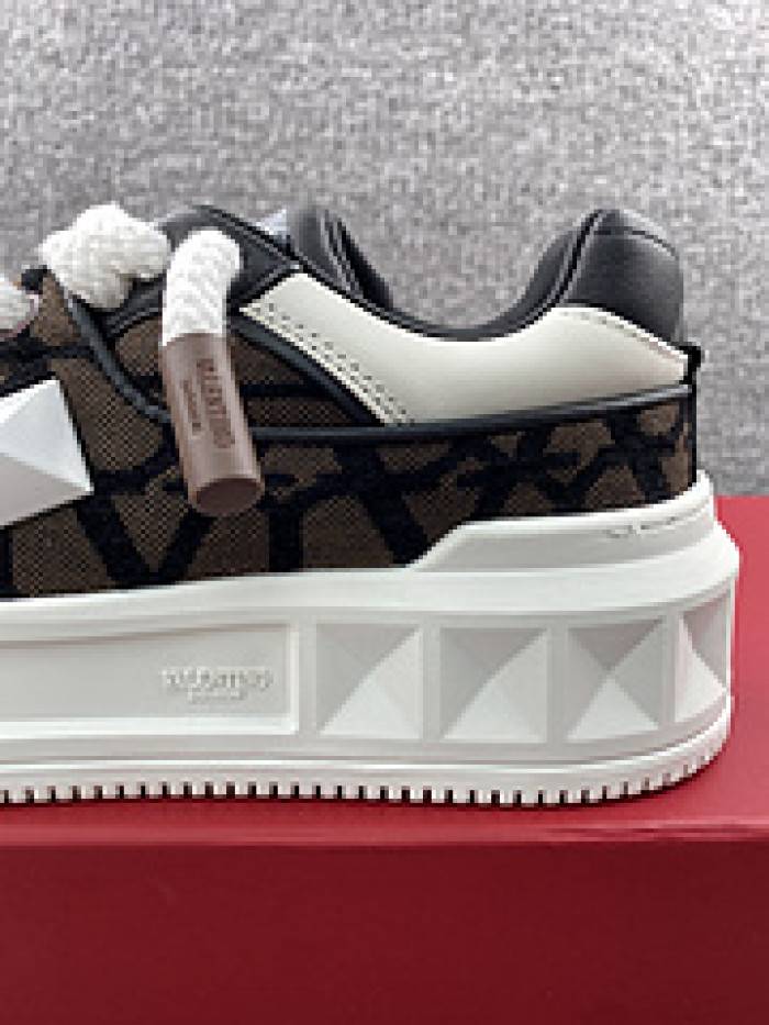 VALE·NTI·NO· Sneakers VS016