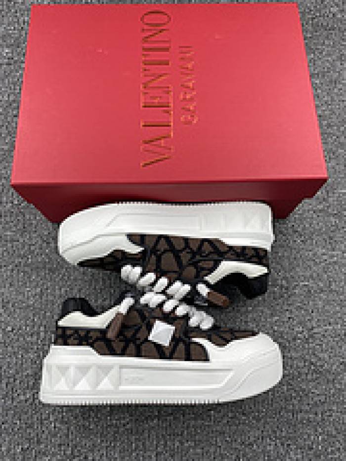 VALE·NTI·NO· Sneakers VS016