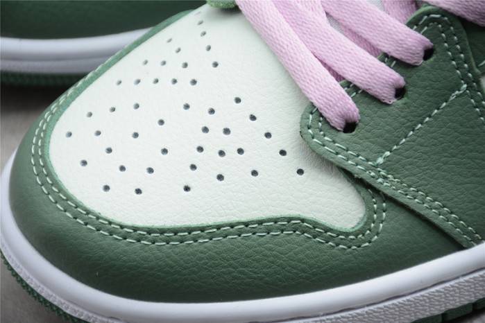 WMNS Air Jordan 1 Mid Se ‘Dutch Green’ CZ0774-300