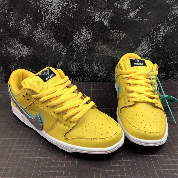 nike sb dunk low Di*m*nd s*pply co canary Di*m*nd (friends and family) bv1310-700